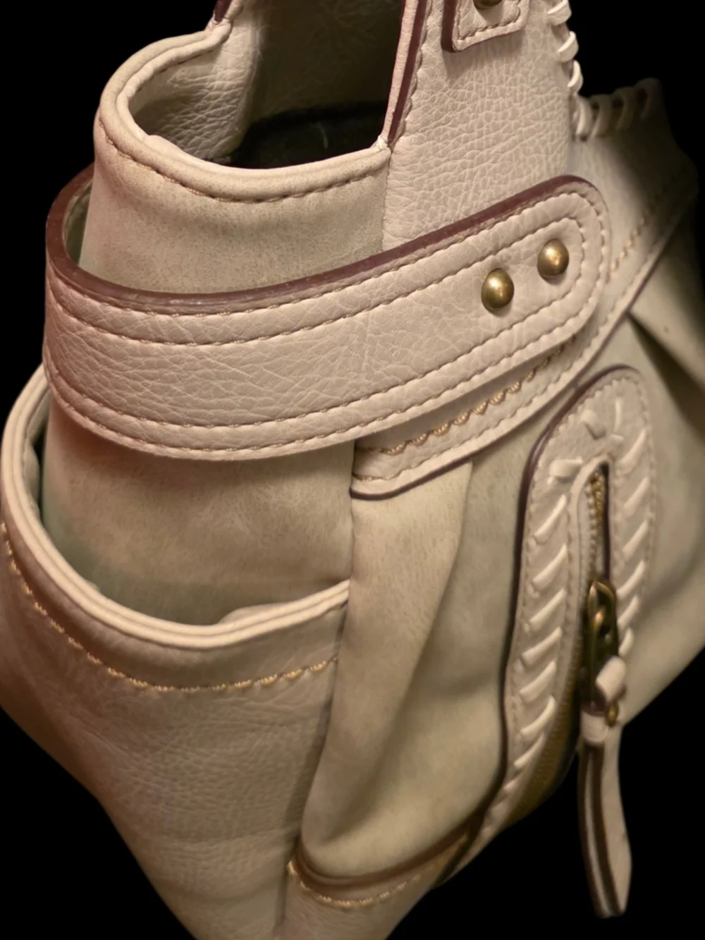 Boc b.ø.c Cream Hobo Shoulder Bag Nwot, Prestine Condition